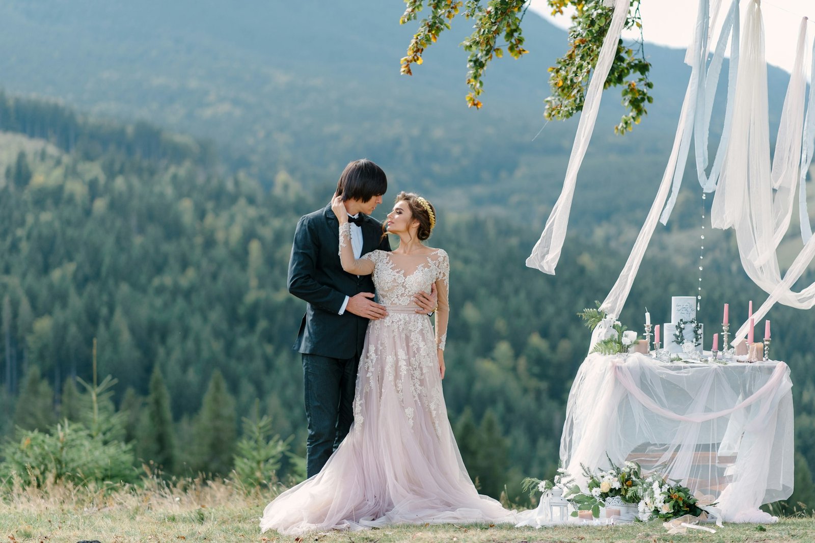 wedding photography in the Carpathians. Wedding ceremony in the forest